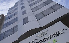 Regency Golf - Hotel Urbano